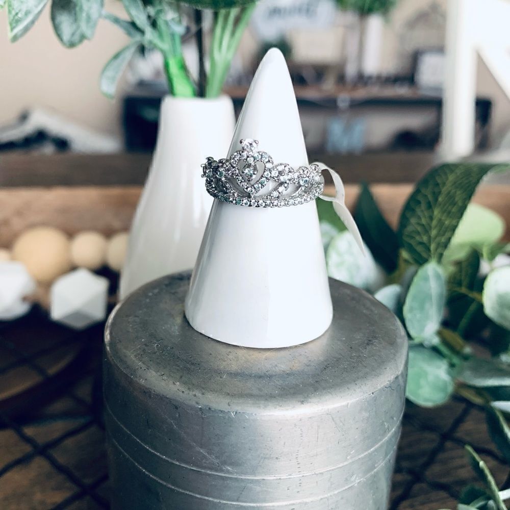 NWT Fragrant Jewels silver gemstone bling princess queen crown ring